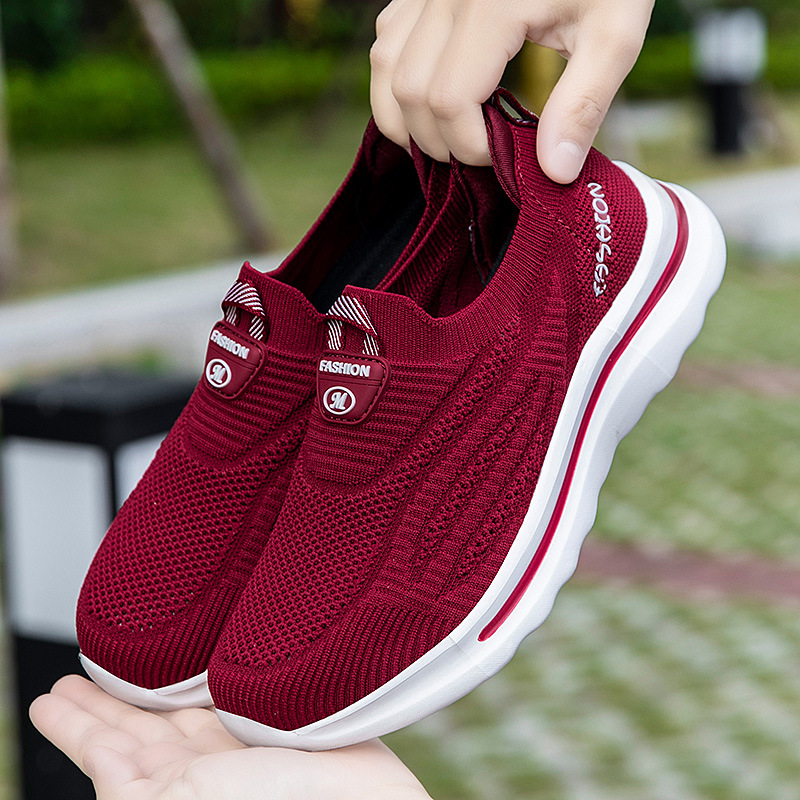 Nuevos zapatos de malla de primavera y otoño, zapatos de caminar de edad avanzada, zapatos deportivos ligeros y cómodos, un cabello