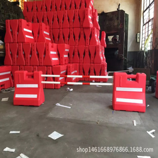 Red and White isolation Pier high quality plastic small water horse traffic facilities water horse construction shunt isolation Pier