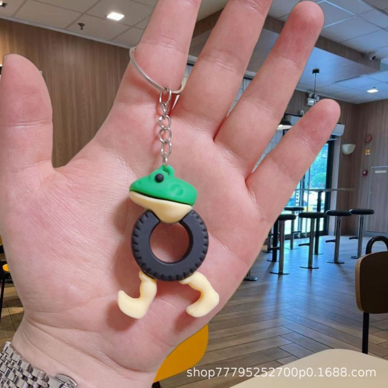 人気のDouyinホットエッセンス外国の山と海の経典キーホルダーペンダント抽象的な面白い木の棒人間の大きな足の木PVCペンダント|undefined