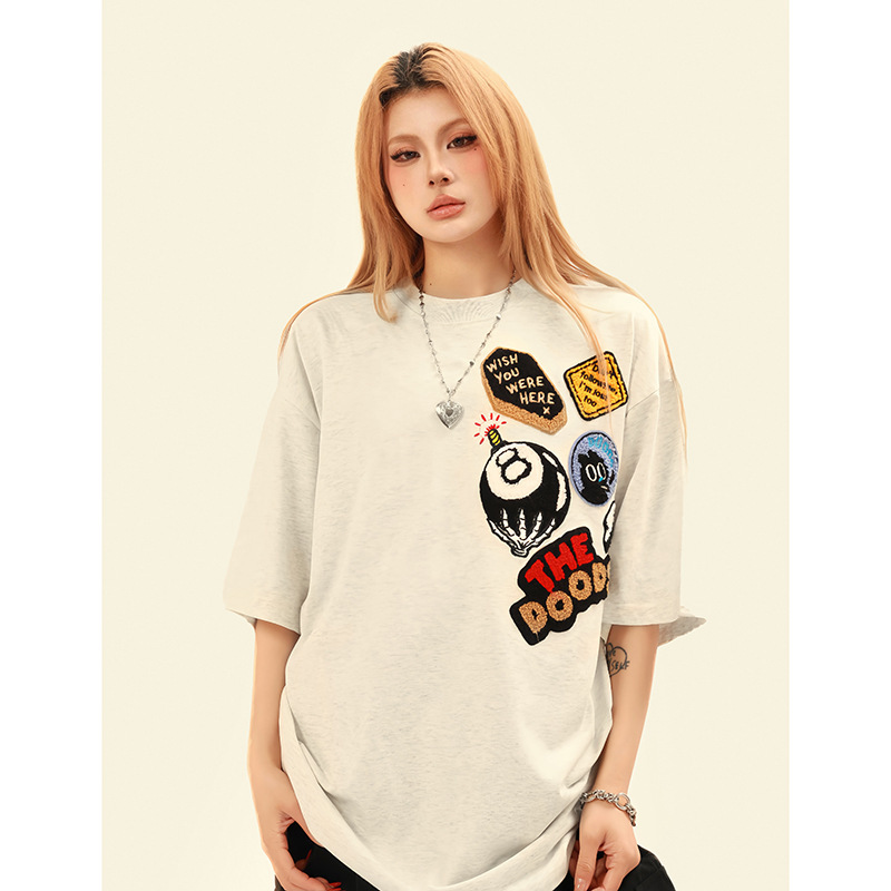 2025 New American Style Trendy Brand Neutral Badge Embroidery Design Niche Trendy Brand Short-sleeved Loose Men's and Women's T-shirts 2025 New American Style Trendy Brand Neutral Badge Embroidery Design Niche Trendy Brand Short-sleeved Loose Men's and Women's T-shirts