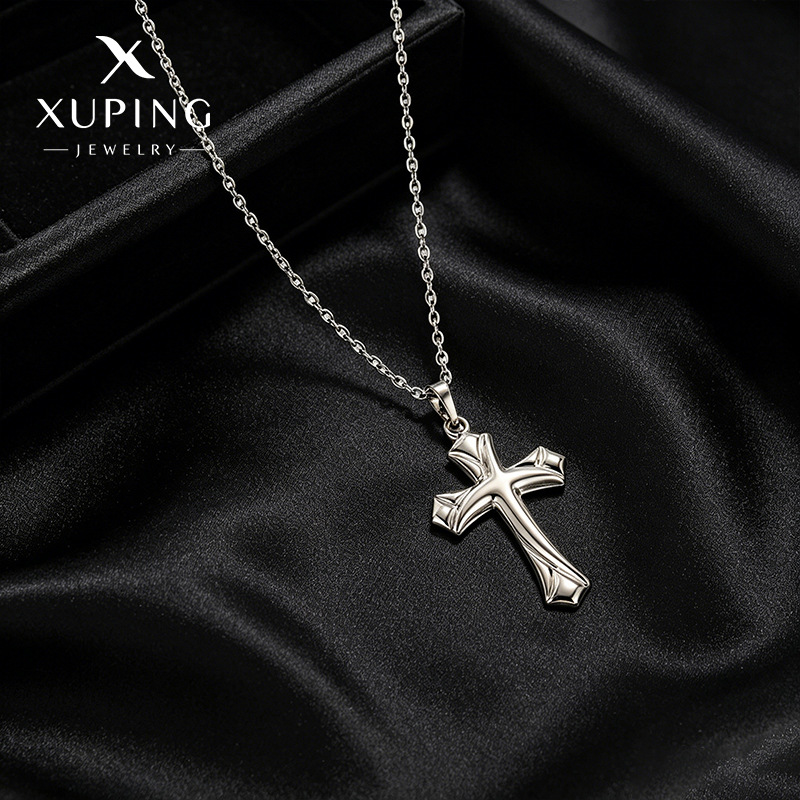 Xuping Europa y Estados Unidos estilo transfronterizo simplista personalidad collar de la cruz de viento colgante nicho accesorios para hombres y mujeres al por mayor
