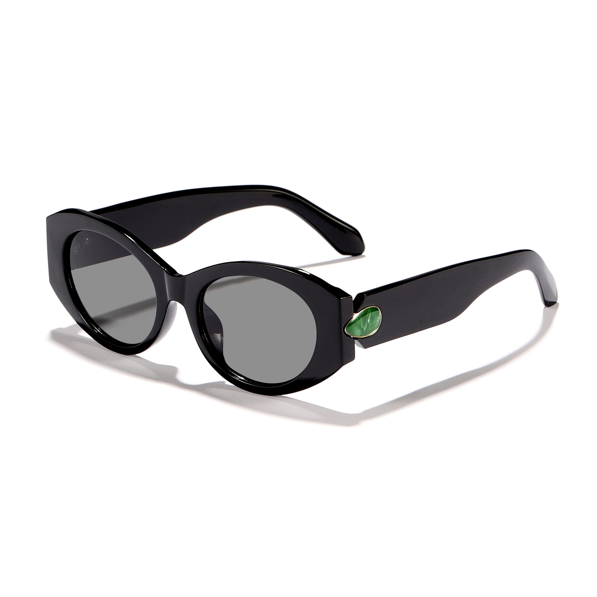 Gafas de sol de moda europeas y americanas, marco ovalado retro, accesorios de gemas, gafas de sol de pasarela de lujo ligero de alta gama para mujer