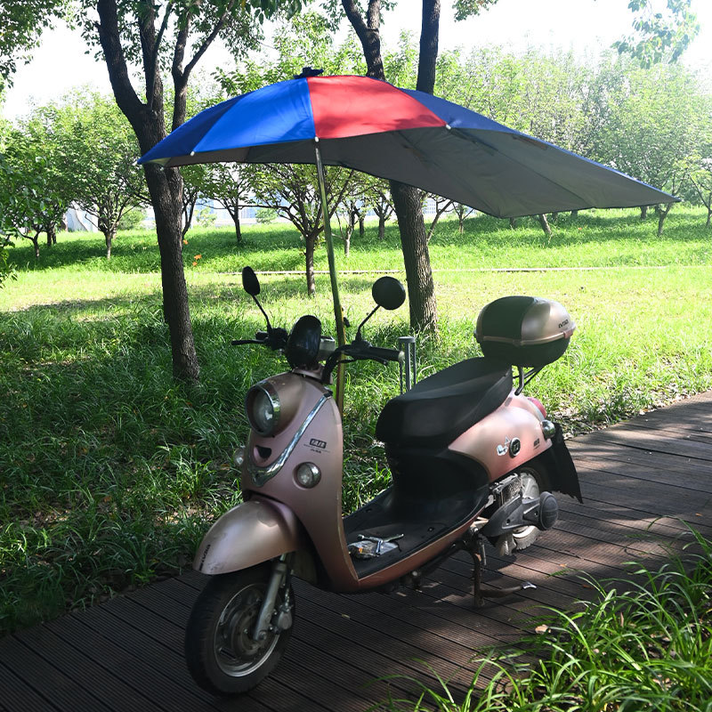 Los fabricantes suministran paraguas para motocicletas y vehículos eléctricos, parasoles, cortavientos, protectores contra la lluvia y sombrillas publicitarias imprimibles.