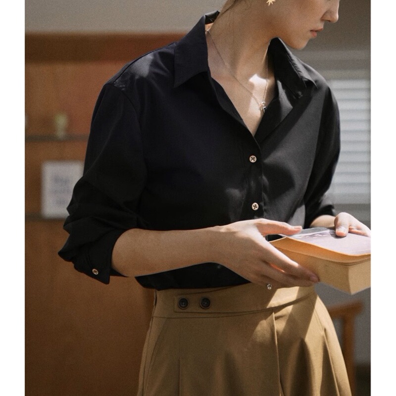 Jicouture Black Gold Buckle Classic All-match Shirt French Retro Fashion Long Sleeve Top Women's High-end Autumn