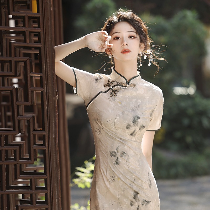 Spring retro lightweight cheongsam