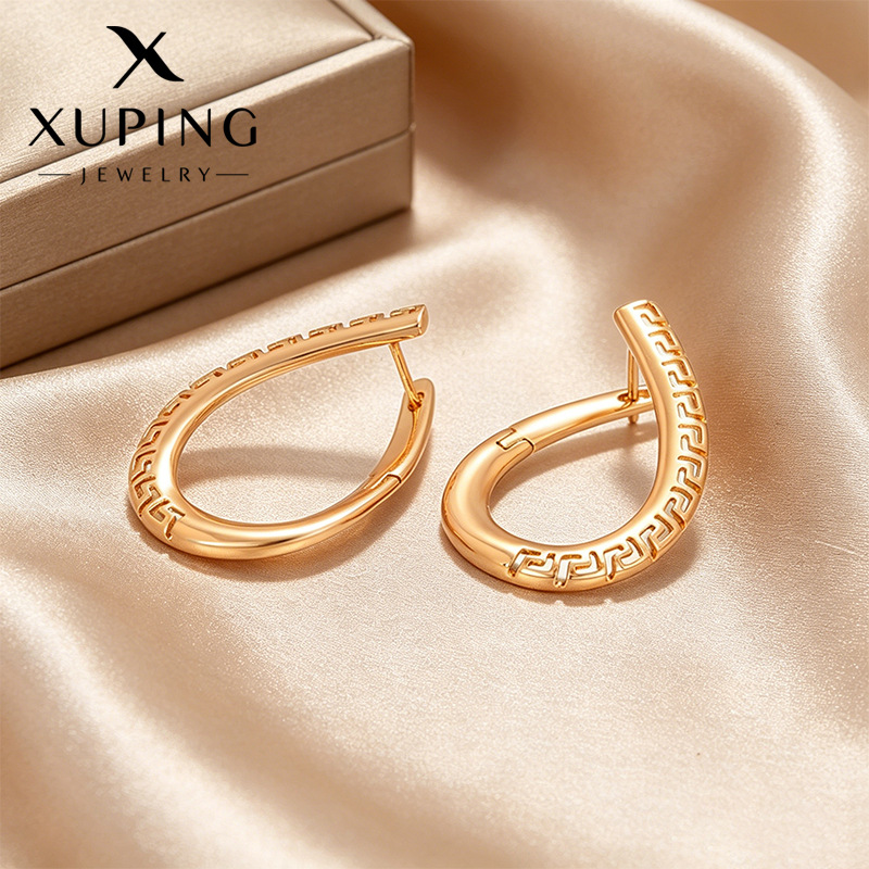 Xuping estilo retro nicho personalidad exagerada aguja recta hebilla de aleación de cobre geométrica gota de forma de aretes personalizados rusos