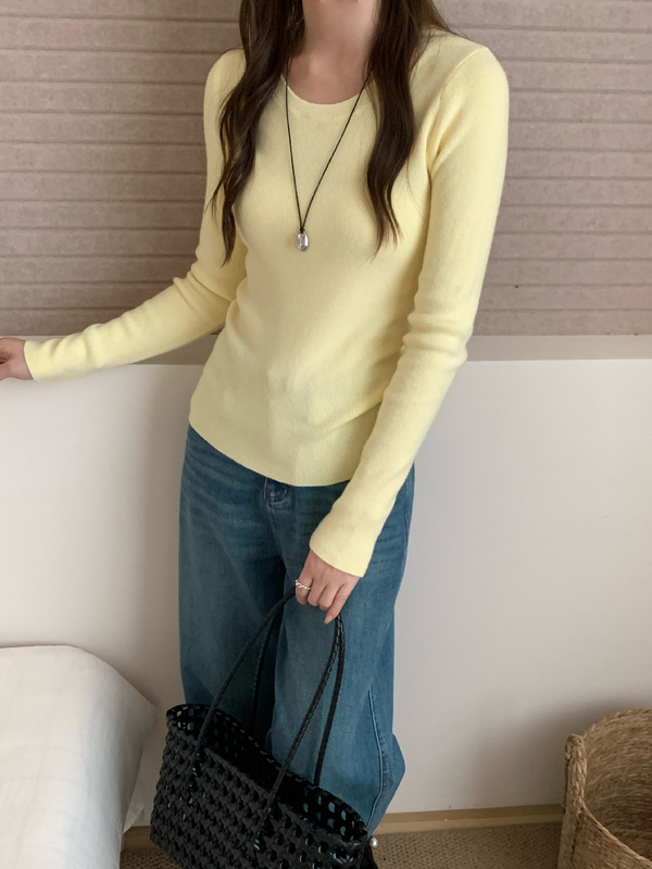 2025秋冬新款修身显瘦纯色针织打底衫女圆领百搭气质毛衣内搭套头|undefined