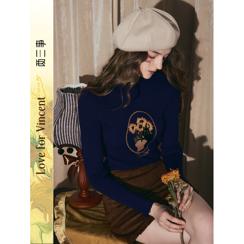 Two or Three Things Van Gogh Literary and Artistic Long Night 2025 Autumn New Retro Embroidered Slim Bottoming Sweater for Women