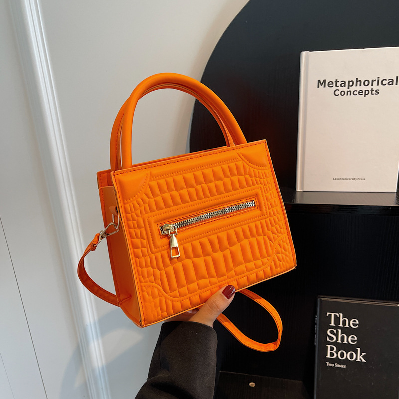 2023 nuevo bolso de las mujeres moda hombro axila bolso de las mujeres casual de gran capacidad color sólido cocodrilo patrón bolsa de mensajero