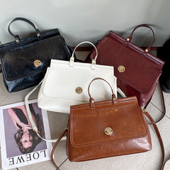 New large-capacity versatile literary retro briefcase Exquisite and high-looking Bags trendy commuter handbag