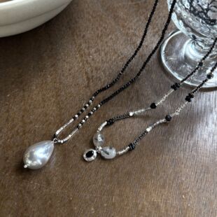 Black Crystal Long Water Drop Pearl Pendant Necklace Natural Stone Beaded Distinctive Niche Fashion Ins Clavicle Chain for Women
