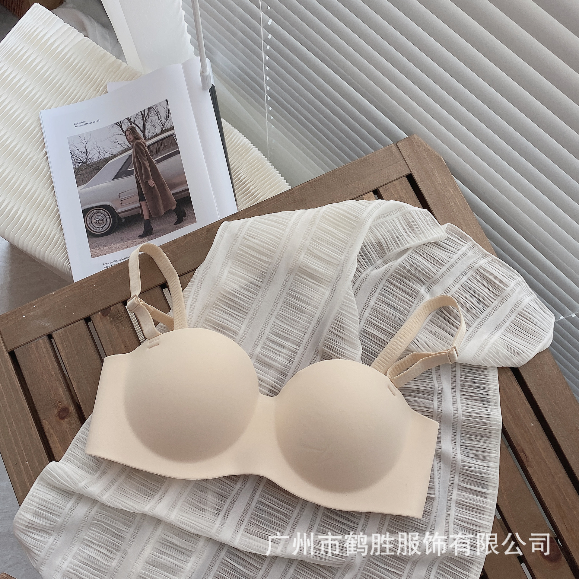 Ropa interior de media taza de Jianmei, una hermosa espalda de color sólido, pecho pequeño, fruncido, antiflacidez, sujetador transfronterizo ajustable sin anillo de acero