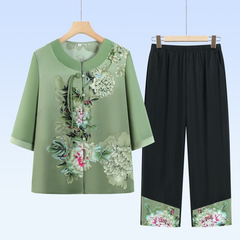 Summer new Chinese-style outfit for middle-aged and elderly women, grandma's T-shirt with print, loose and fashionable cardigan, mid-sleeve clothing for women Summer new Chinese-style outfit for middle-aged and elderly women, grandma's T-shirt with print, loose and fashionable cardigan, mid-sleeve clothing for women
