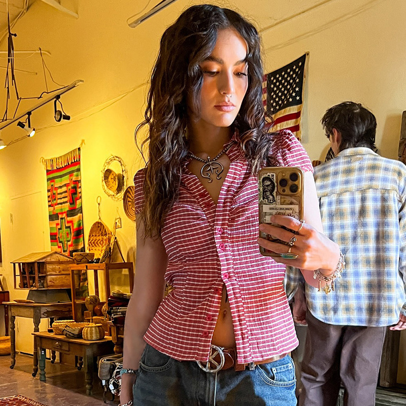 Unique Designer-Style Lapel Single-Breasted Waist-Cinching Striped Print Shirt, Sexy Slim-Fit Cropped Top Unique Designer-Style Lapel Single-Breasted Waist-Cinching Striped Print Shirt, Sexy Slim-Fit Cropped Top
