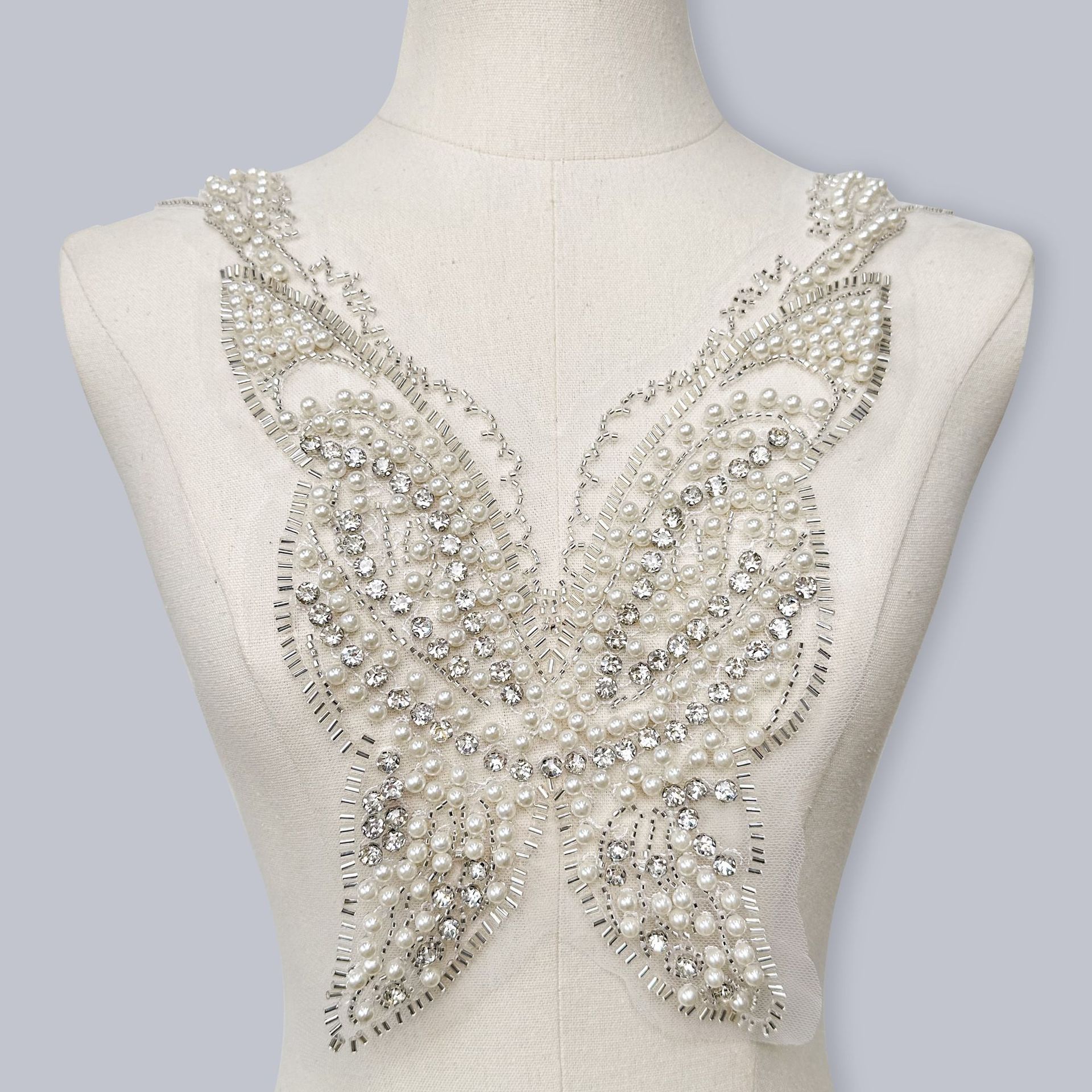 Venta caliente de malla blanca mariposa bordada pegatinas de tela vestido de ropa DIY parche decorativo Accesorios apliques Accesorios image 8