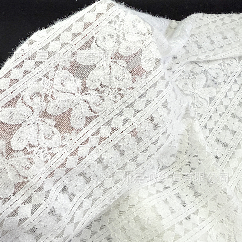 Brocade pluma hilo encaje nuevo producto de tela de alto nivel pequeño viento fragante para hacer vestido de ropa de mujer fábrica de ropa de mujer en stock