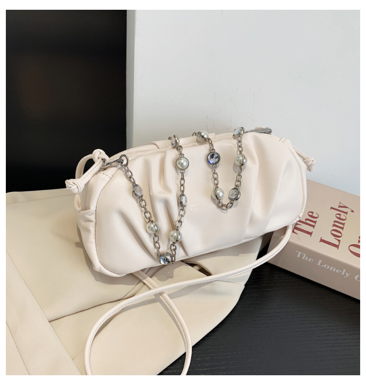 Wholesale Soft Pu Fold Pearl Chain Single Shoulder Handbag Nihaojewelry display picture 31