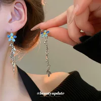 Капельное масло иллюзия цветка гибискус листья кисточки серьги ретро модные серьги-серьги-серьги нежные ухо-крючки высокого уровня