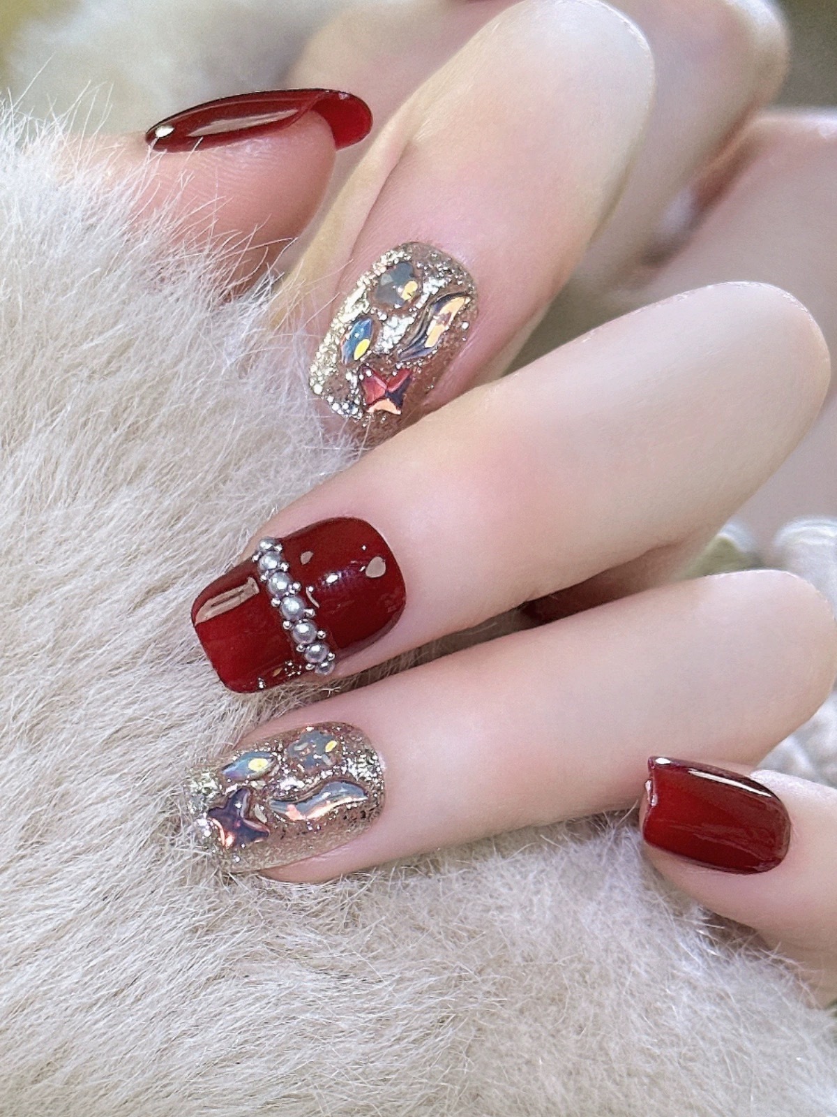 Yiyi Dance Armadura de vestir hecha a mano Venta al por mayor de celebridades de Internet Explosión Diamante mariposa Brillante para uñas Tabletas de uñas Pegatina de gelatina terminada