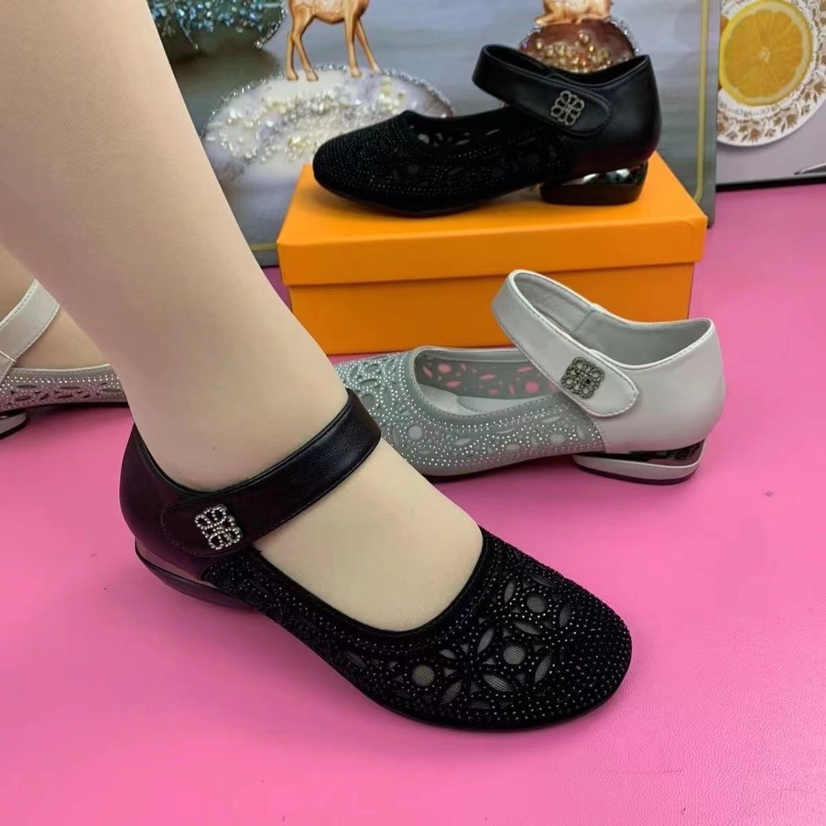2026 verano nuevo hueco ventilado zapatos de verano suave velcro láser agujero calentado zapatos sandalias de mujer