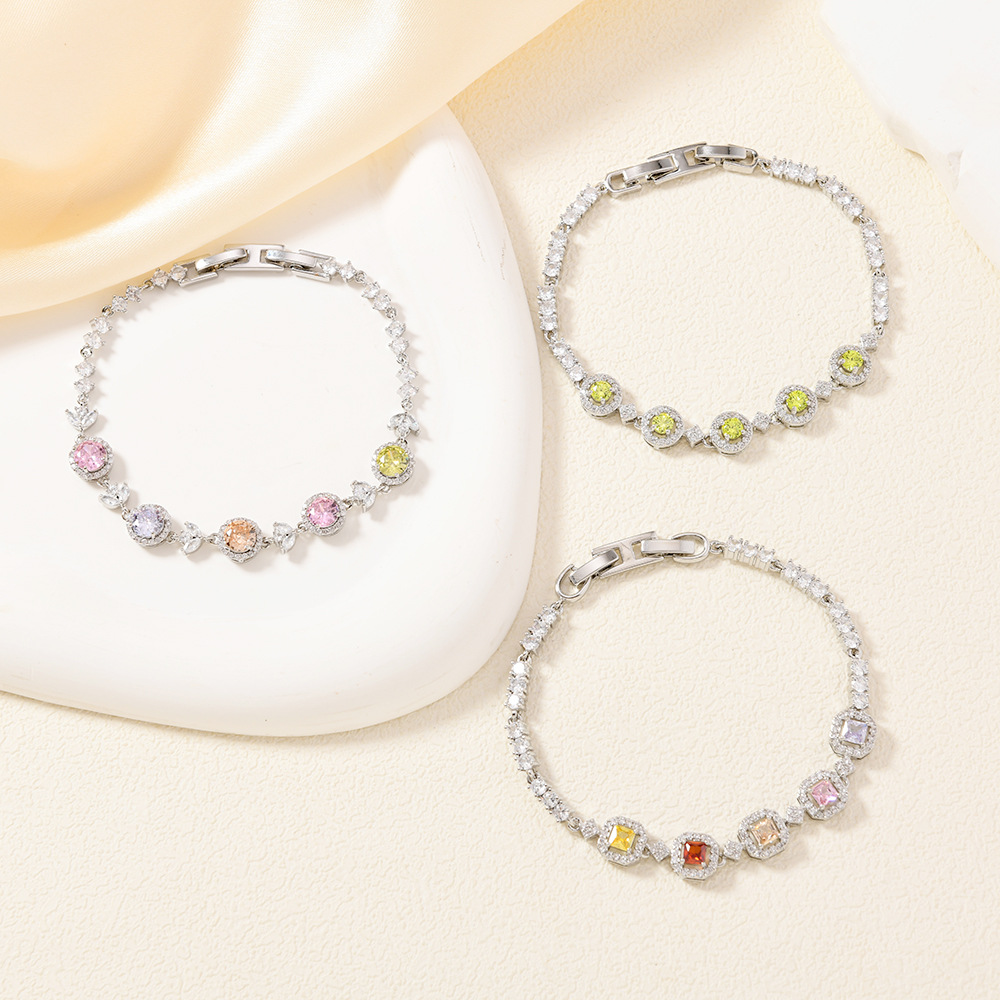 Light Luxury Flower Splicing Zircon Bracelet Niche High-End Fashion Simple Commuting Unique Design Jewelry for Women