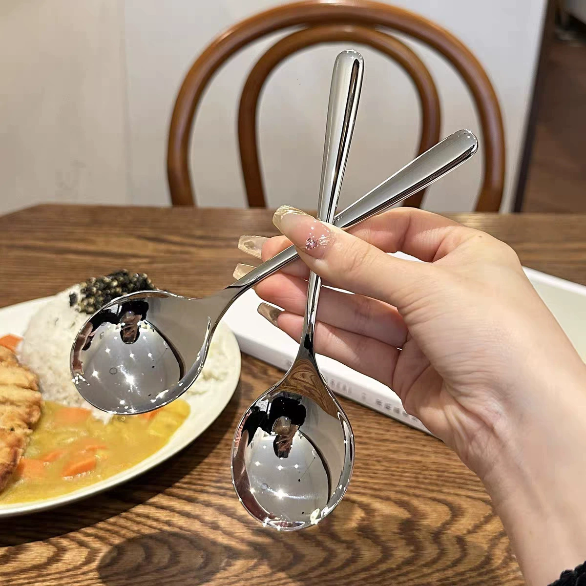 304 ложка из нержавеющей стали подсетка красная круглая ложка столовая ложка ложка еда ложка длинная ручка корейская ложка домашний суп ложка