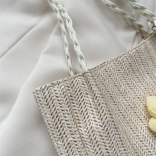 Niche woven bucket bag  new class commuting tote bag women's large capacity vacation single shoulder straw bag