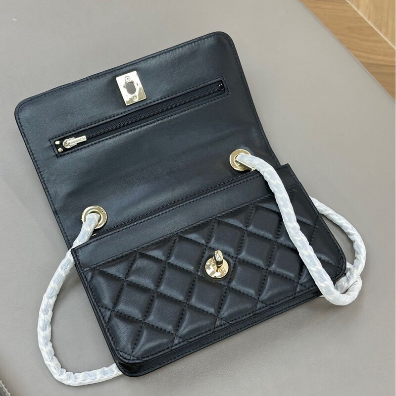 Dongguan Goods! Cf Chanel-Style Bag, Fortune-Flip Flap Square Bag, Classic Lambskin Quilted Shoulder Crossbody Bag, Cc Black Bag Dongguan Goods! Cf Chanel-Style Bag, Fortune-Flip Flap Square Bag, Classic Lambskin Quilted Shoulder Crossbody Bag, Cc Black Bag