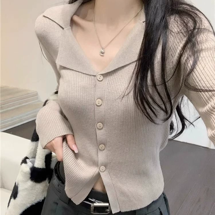 Трикотаж с воротником-поло и длинными рукавами для женщин, осень и зима 2025, новый ретро-полосатый контрастный цвет, утягивающий короткий топ из пряжи с сердцевиной