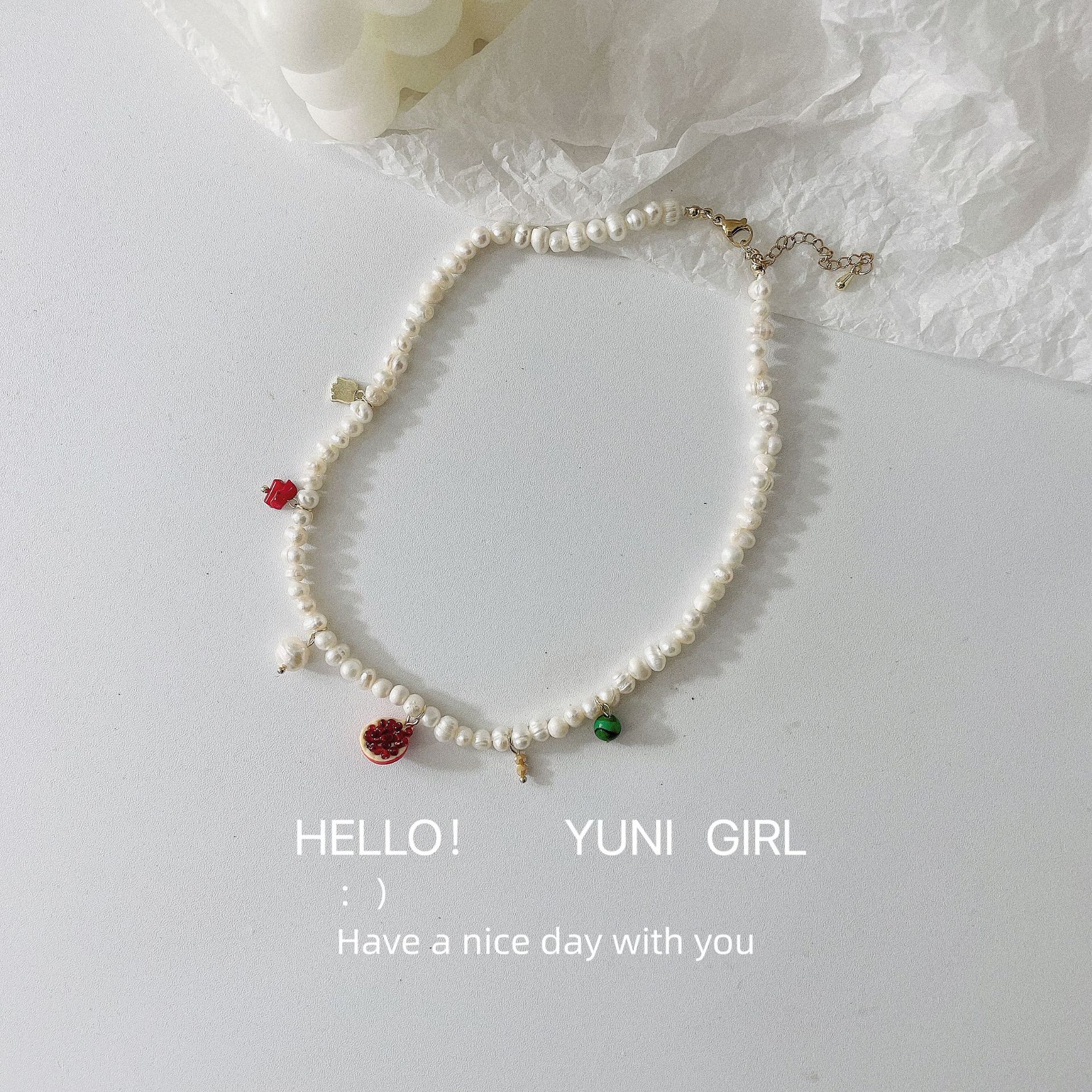 15g Weight Alloy Pendant Material Pendant Necklace Classification Alloy, Plastic Chain Material Beaded Chain, ball chain Chain Type Holiday, Daily Occasion Alloy, Plastic Material Heart Shape Pattern All Seasons Season Women's Gender Plating Design Elegant, Retro Style Elegant Retro Heart Shape Alloy Plastic Beaded Chain Ball Chain Beaded Necklaces Wholesale 18