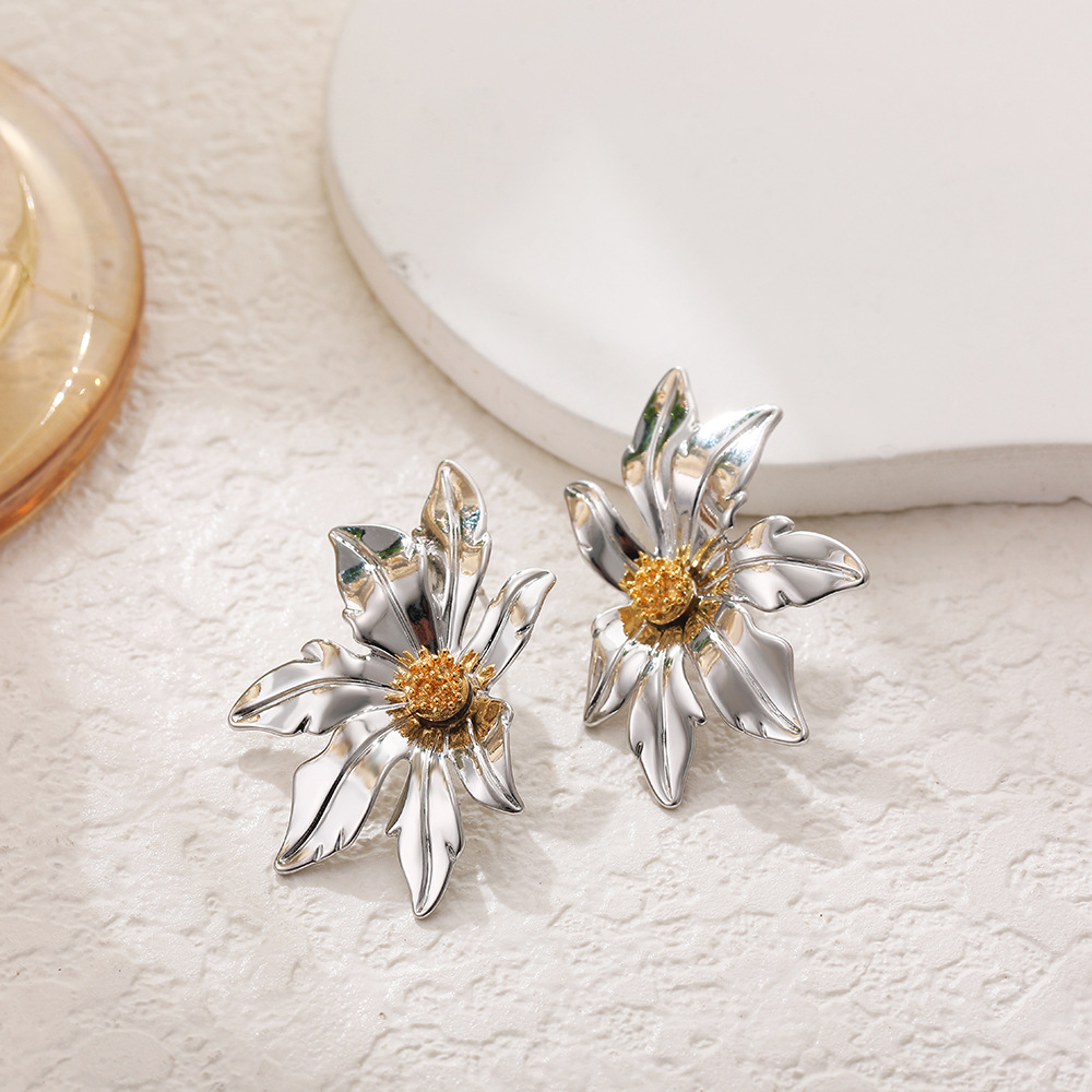 13g Weight Titanium Steel Ear Needle Material Ear Studs Classification 1 Pair Quantity Daily Occasion Titanium Steel Material Flower Pattern All Seasons Season Women's Gender Polished Finish Mixed Metal, Plating Design Elegant Style 1 Pair Elegant Flower Mixed Metal Plating Titanium Steel Ear Studs 8