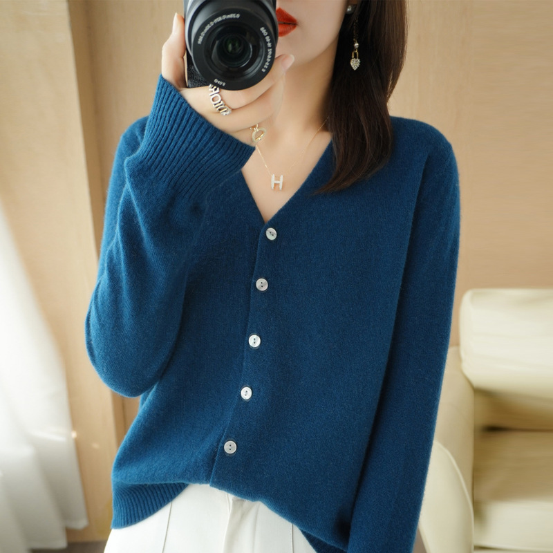 2025 Spring and Autumn New V-Neck Solid Color Soft Long-Sleeve Knitted Cardigan Women's Fashionable Solid Color Jacket Top Base Layer