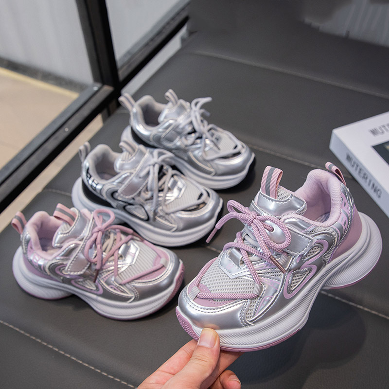 Zapatos para niñas 2025 otoño nuevos zapatos de malla transpirables antideslizantes suela suave zapatos deportivos para niños