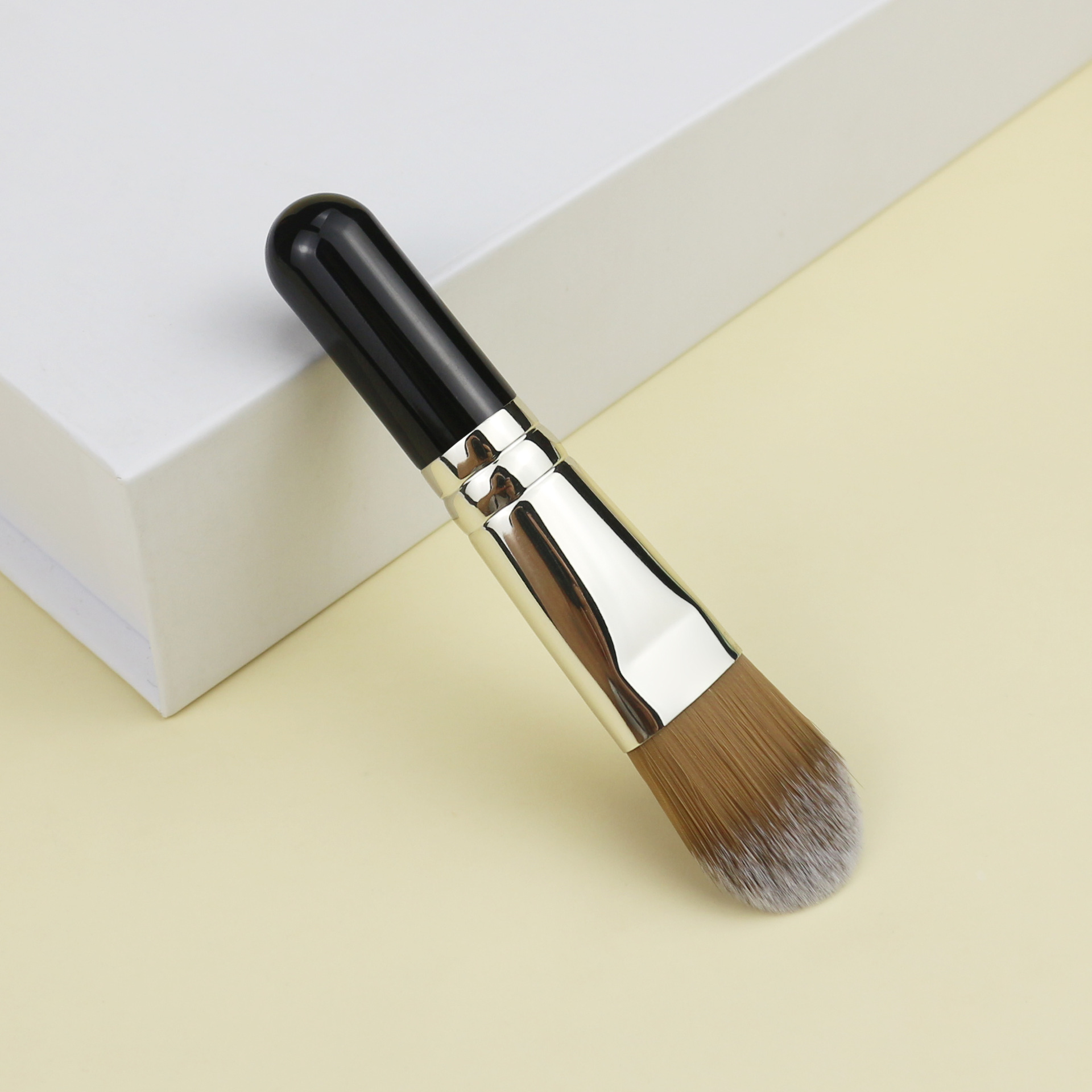 El mismo maestro Mao portátil de polvo de alto brillo cepillo base de máscara de belleza negra cepillo de máscara de lengua suave