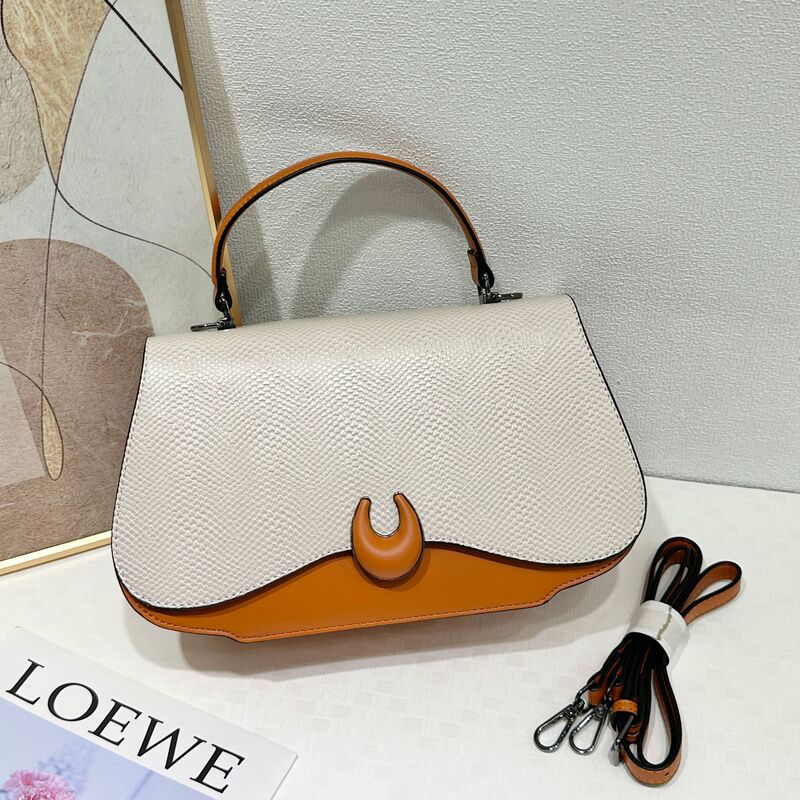 Foreign Trade Snake Pattern Sweet Niche Handbag for Women 2025 Early Spring New Model High-Quality Texture Shoulder Crossbody Saddle Bag Foreign Trade Snake Pattern Sweet Niche Handbag for Women 2025 Early Spring New Model High-Quality Texture Shoulder Crossbody Saddle Bag