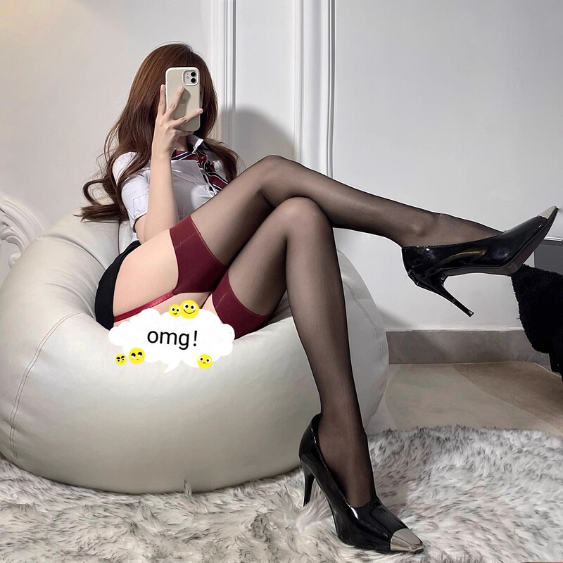 Black Stockings Sexy Internet Celebrity One-Piece Suspender Stockings Women's Sexy Black Stockings Long Half-Length Over-The-Knee Socks Red Edge Suspender Stockings