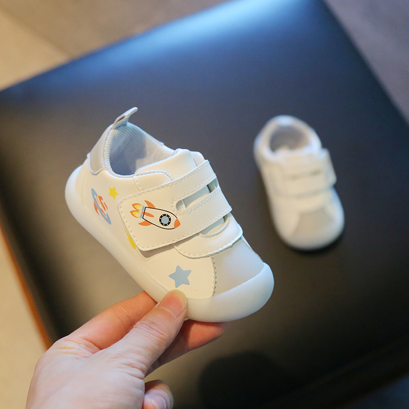 2024 primavera y otoño nuevos zapatos de bebé de fondo suave de gelatina de dibujos animados antideslizante resistente al desgaste velcro hombres y mujeres zapatos de bebé niño