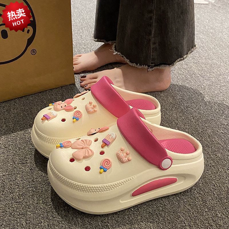 Новые кроссовки с толстой подошной дырочкой