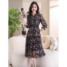 复古碎花连衣裙女秋装新款木耳边圆领显瘦长袖中长款黑色雪纺裙