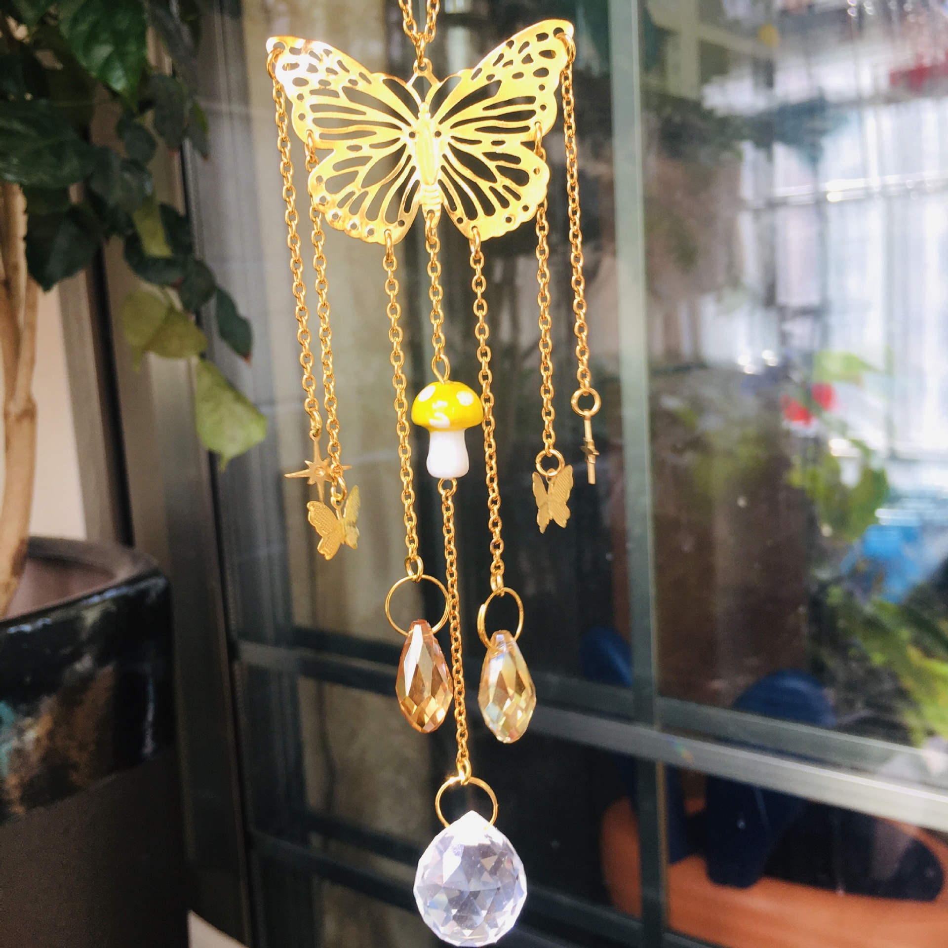 1 Piece Quantity Daily Occasion Crystal Material Modern Style Butterfly Crystal Pendant