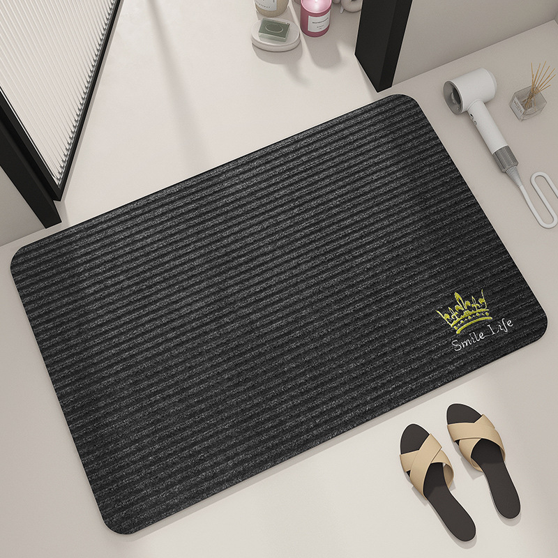 Gemakkelijk te reinigen diatomeeënvloermat voor badkamer, toilet en entree, waterabsorberende en antislipmat, verkrijgbaar in diverse uitvoeringen._voghion.com