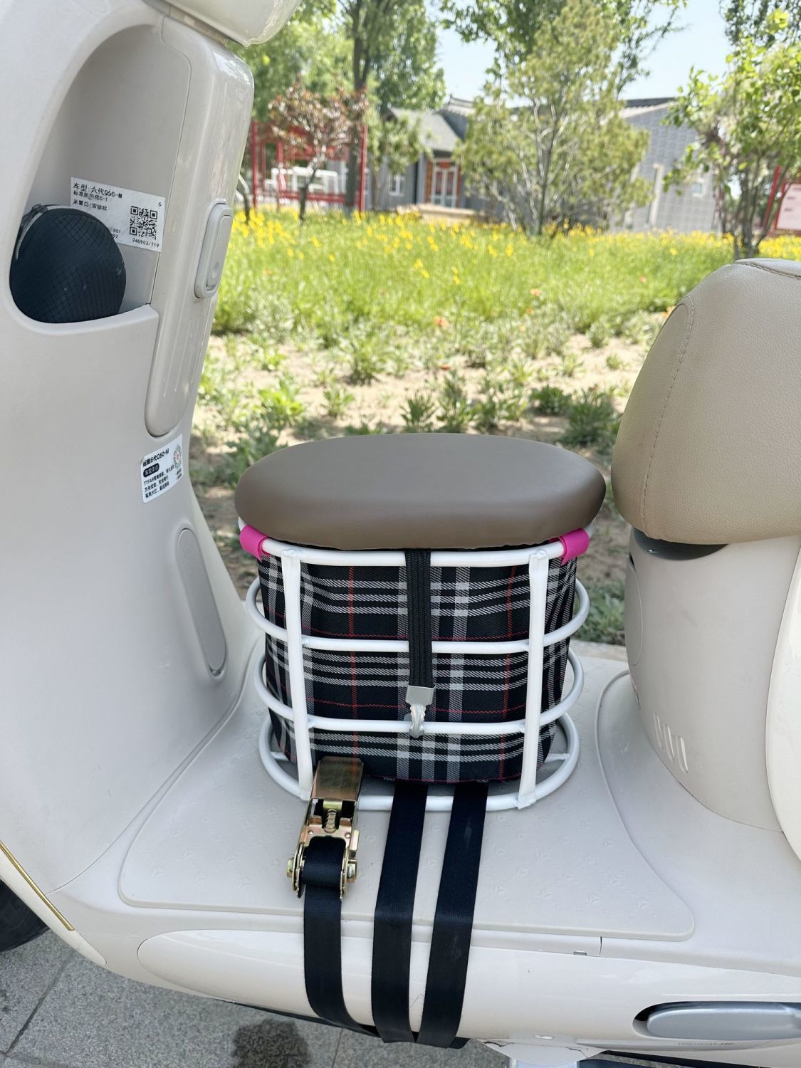 Electric Vehicle Child Seat with Storage, Foldable Seat with Storage, Special Baby Seat