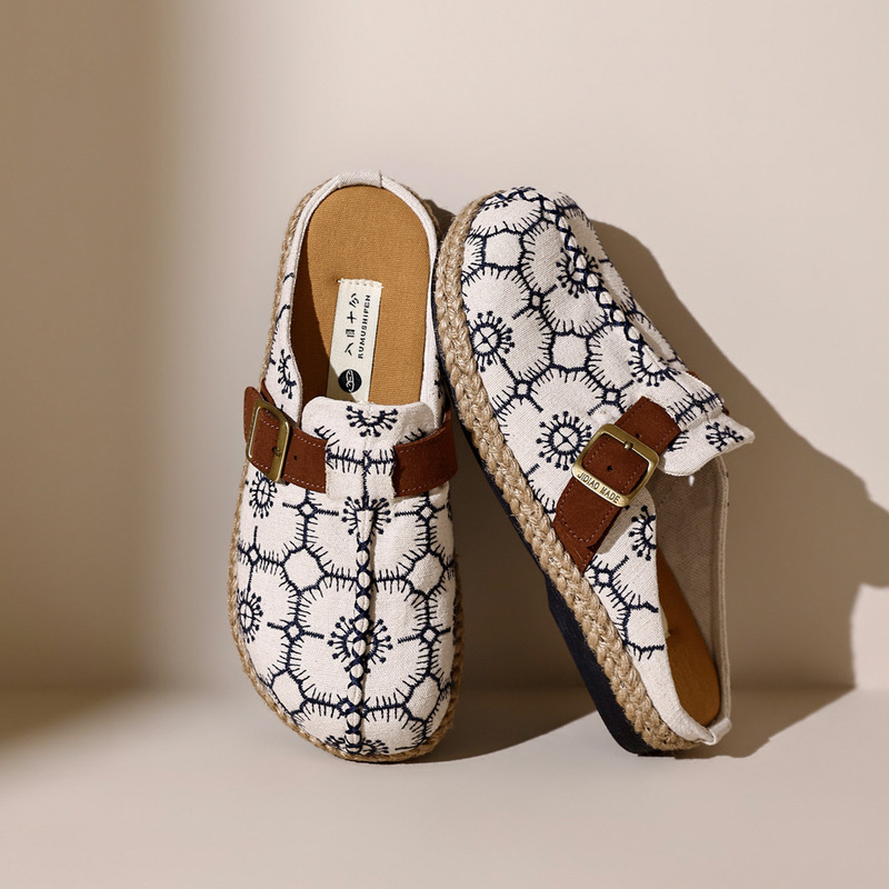 Eye-Catching Rt02 Artistic Retro-Style Cloth-Toe Shoes 2026 Hand-Stitched Women's Slippers