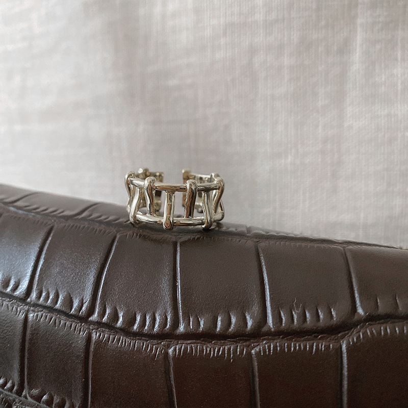 幾何学的な線の交差指輪の女性の冷たい風のシンプルなファッションS925銀メッキの口の指リングins風の指の指輪