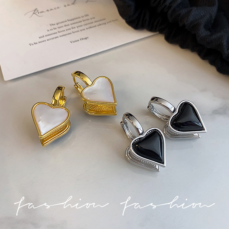 Schwarze und weiße Perlmutt-Herzanhänger für Damen, schlicht und stilvoll für den Alltag, echt vergoldet, reines Silber, leicht_voghion.com
