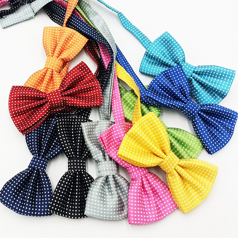 Nuevo fabricante en stock profesional ropa formal Caballero pajarita poliéster seda Dot Double Fold hombres pajarita novio padrino