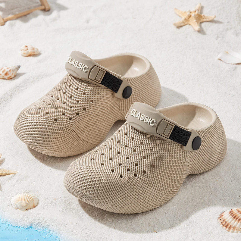 Popular 3D Pattern Clog Sandals for Boys and Girls, New Summer Model, Comfortable for Outdoor Wear, Non-Slip Thick Sole, Outdoor Sports Sandals for Girls