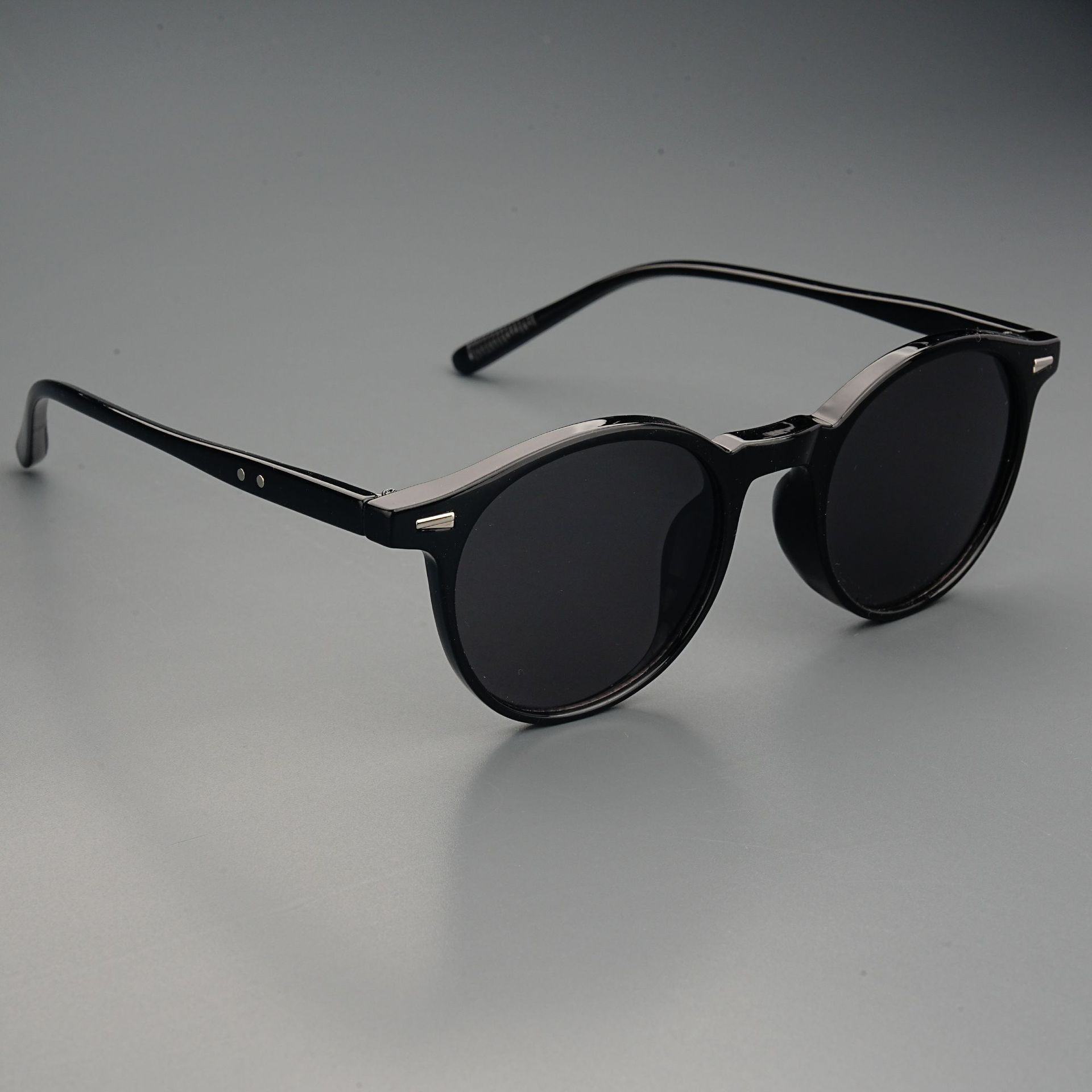 韓国版超軽量サングラス丸枠紫外線防止サングラスレトロなファッション個性日韓系丸枠近視メガネ