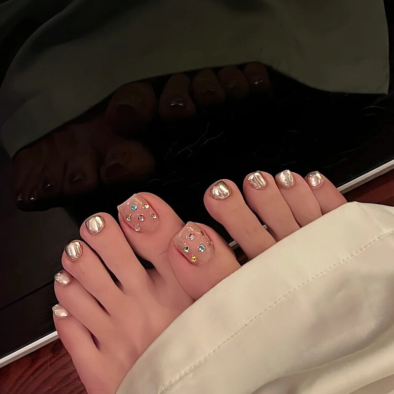 Pure handmade wearing nail summer pure desire ins wind advanced sense wearing toenails nail patch small red book cheap