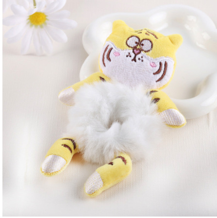 Yellow Public Tiger White Hair Circle